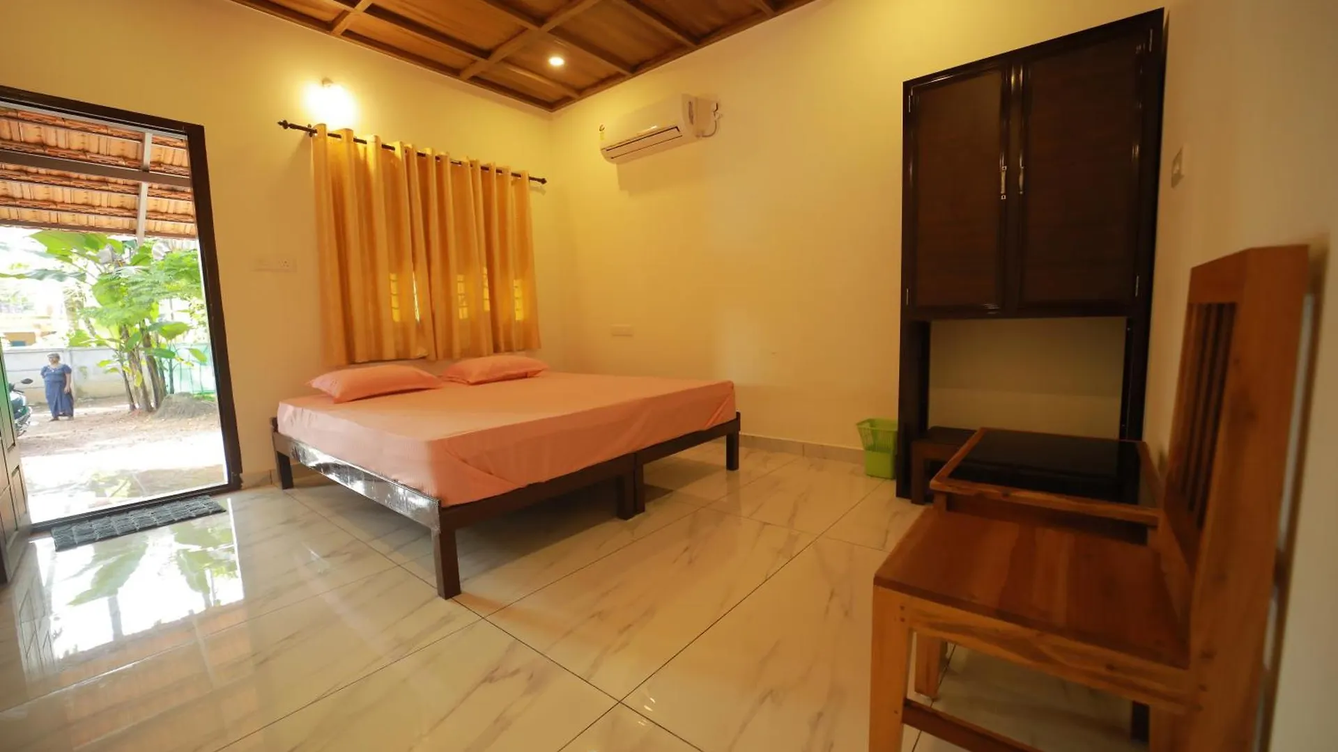 Venice Of Munroe Mundrothuruth Homestay
