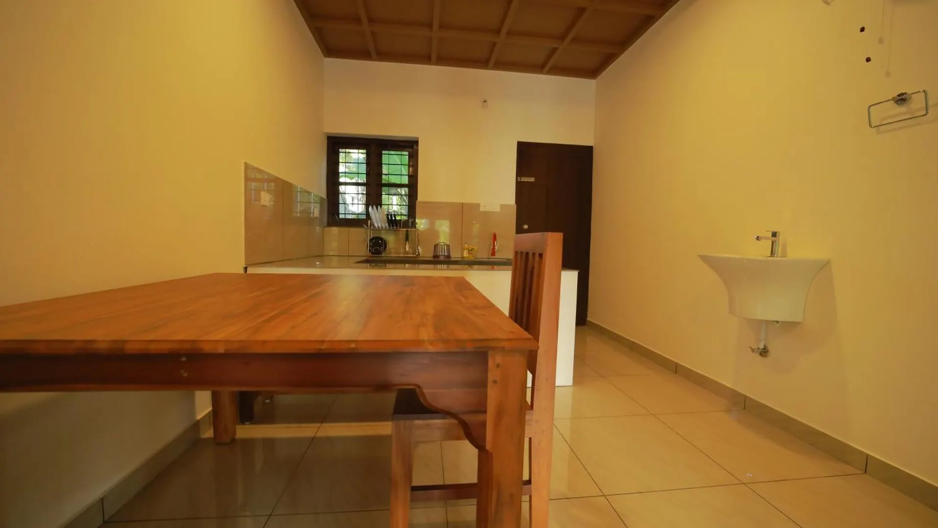 Venice Of Munroe Mundrothuruth Homestay